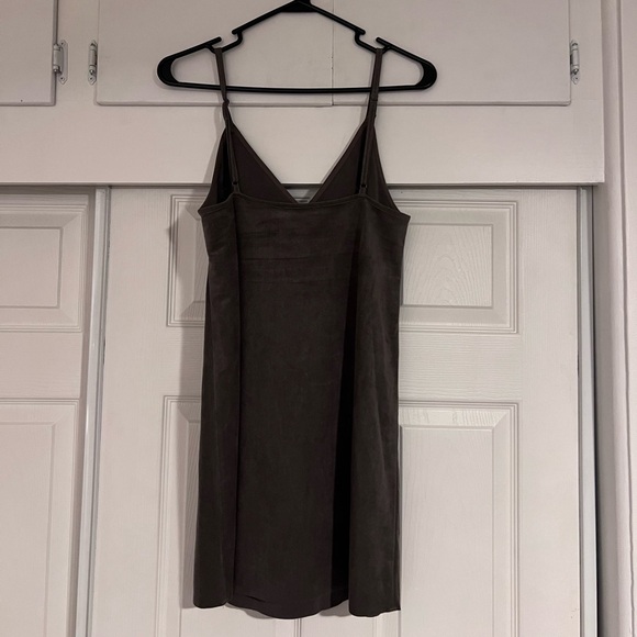 Aritzia Wilfred Free Vegan Suede Vivienne Slip Dress. Size Small. - Picture 6 of 7
